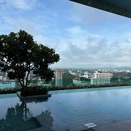 Отель Astra Bee Friend Chiangmai Чиангмай Экстерьер фото